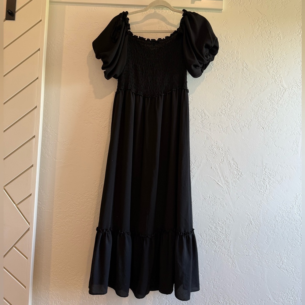 Max Studio Black Maxi Dress with Puff Sleeves Size Large - Picture 2 of 5